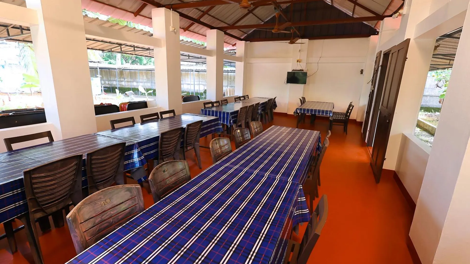 Illikkalam Lakeside Cottages Kumarakom Kerala Otel